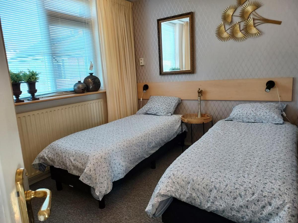 Familie Postma B&B Anjum Ngoại thất bức ảnh